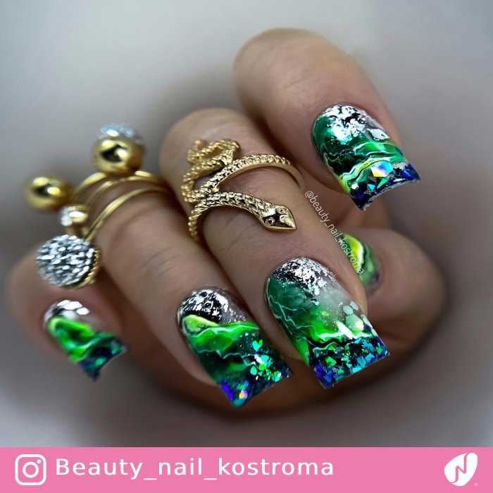 Nature-inspired Marble Nails